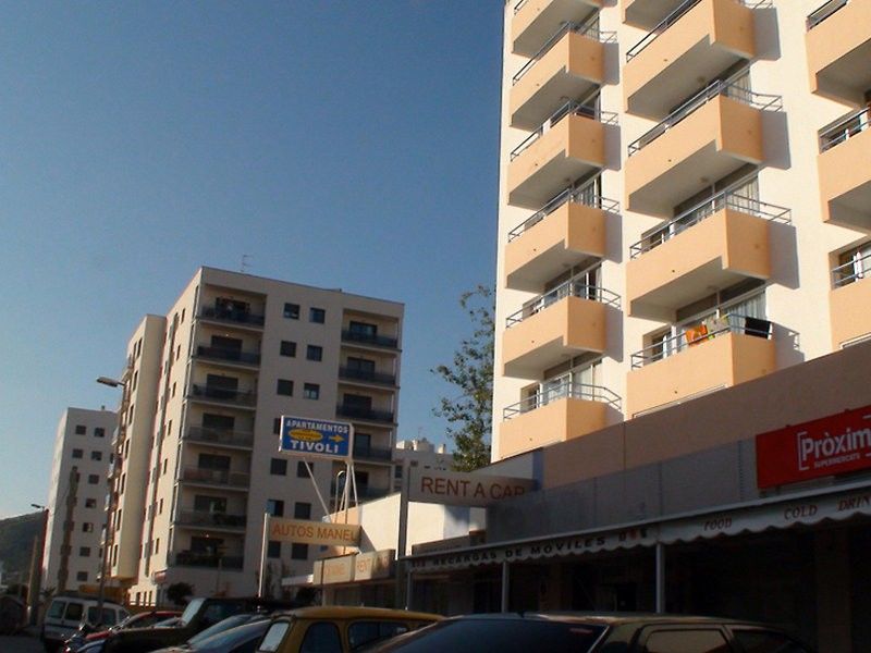 Apartamentos Vibra Tivoli Playa d'en Bossa Exteriör bild