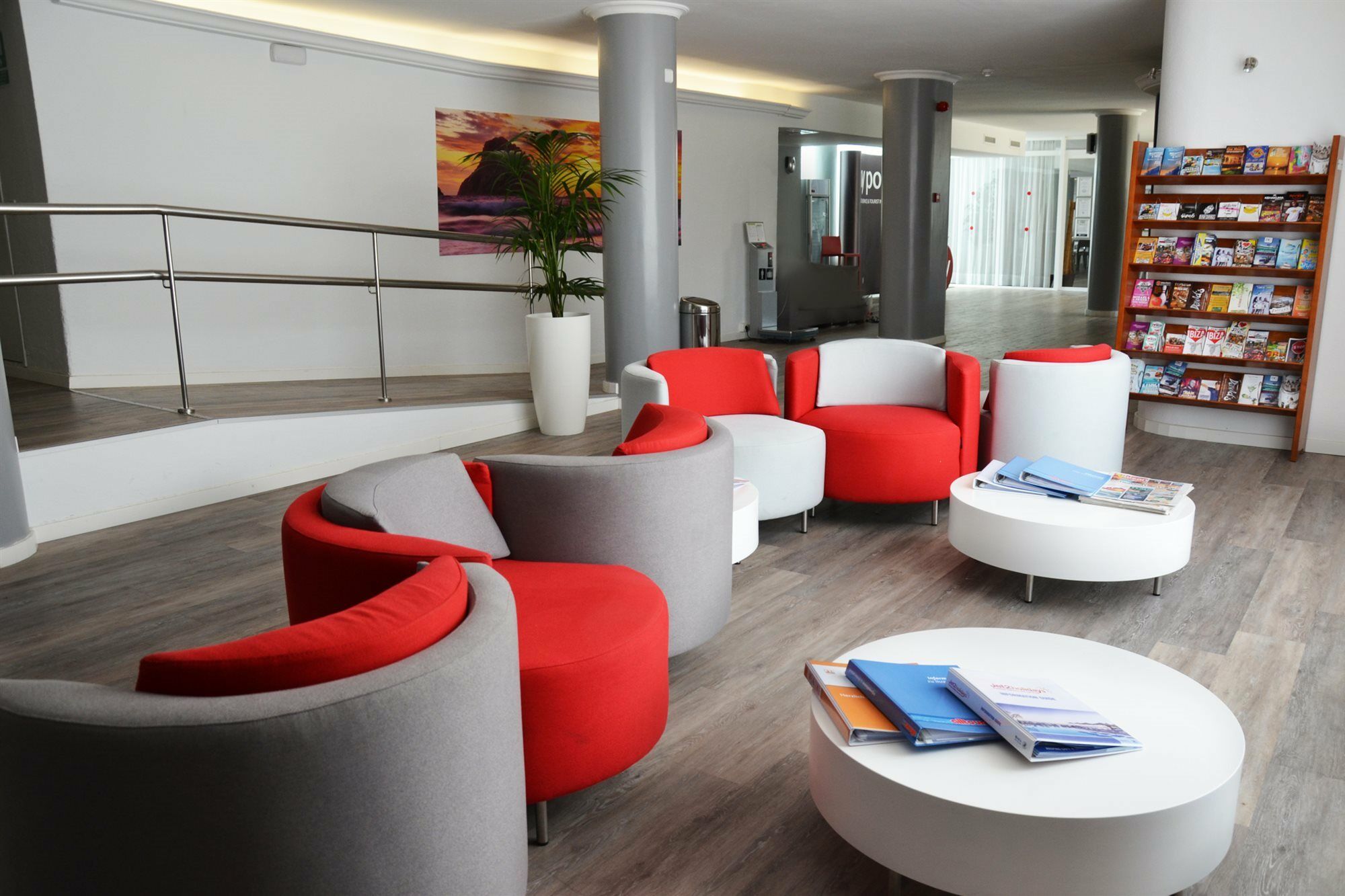 Apartamentos Vibra Tivoli Playa d'en Bossa Exteriör bild